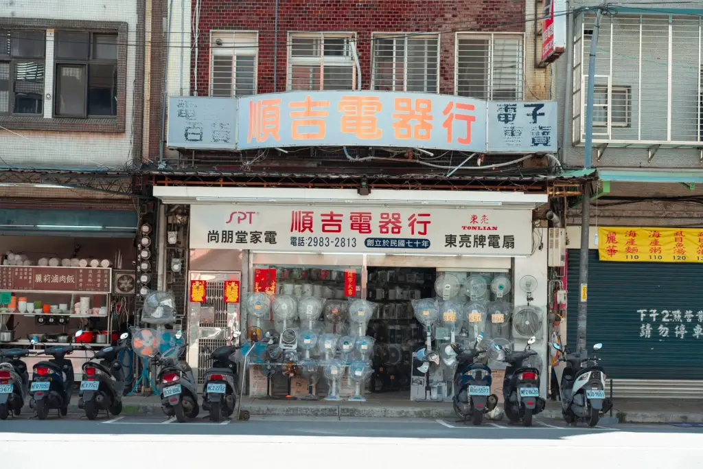 新疆一滕世纪物流仓储服务与配送方案：适配多行业需求的技术优势
